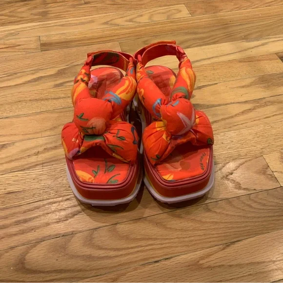 FARM Rio Red Floral Platform Sandals - Picture 12 of 12